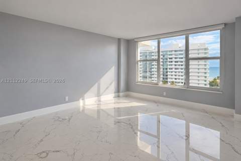 5600 Collins Ave 14W, Miami Beach FL - photo 9 of 26