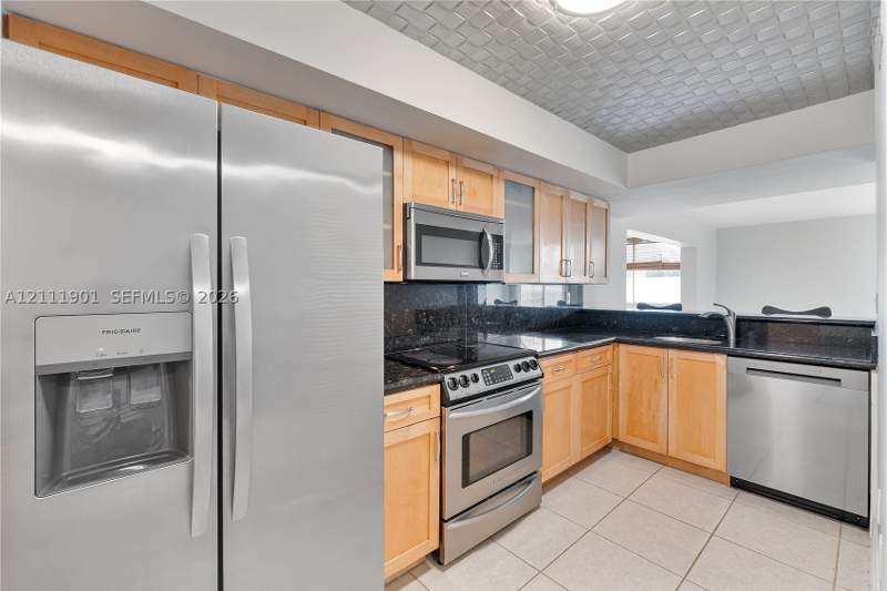 2 bedroom Condominium at 2977 Mcfarlane Rd 9, The Monarch Grove Condo, Miami — photo 5