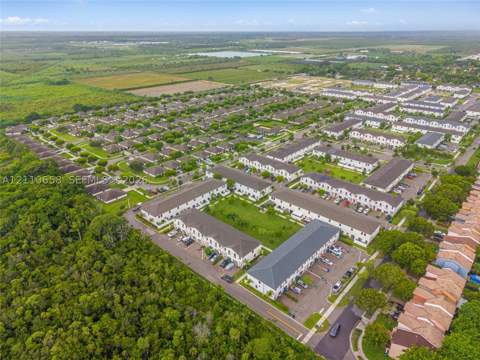 1150 SW 6th Ave, Florida City FL - photo 10 of 52