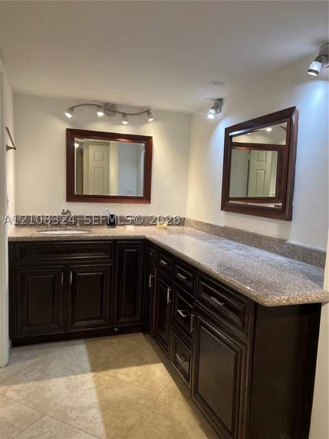 6039 Collins Ave 1208, Miami Beach FL - photo 17 of 38