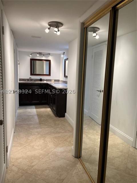 6039 Collins Ave 1208, Miami Beach FL - photo 19 of 38