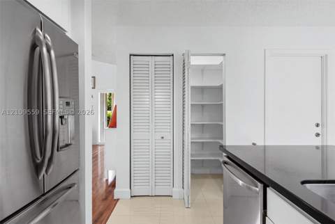 10217 NW 56th St, Doral FL - photo 12 of 44