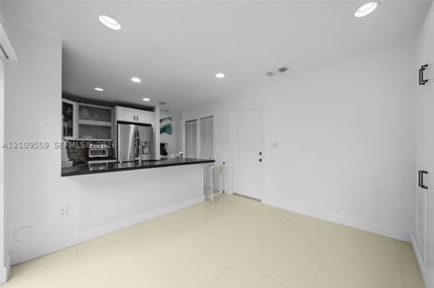 10217 NW 56th St, Doral FL - photo 16 of 44