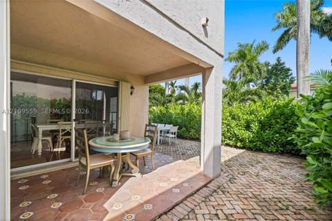 10217 NW 56th St, Doral FL - photo 20 of 44