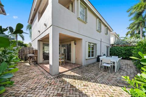 10217 NW 56th St, Doral FL - photo 22 of 44