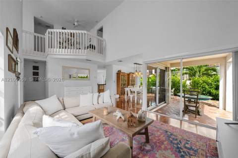 10217 NW 56th St, Doral FL - photo 6 of 44