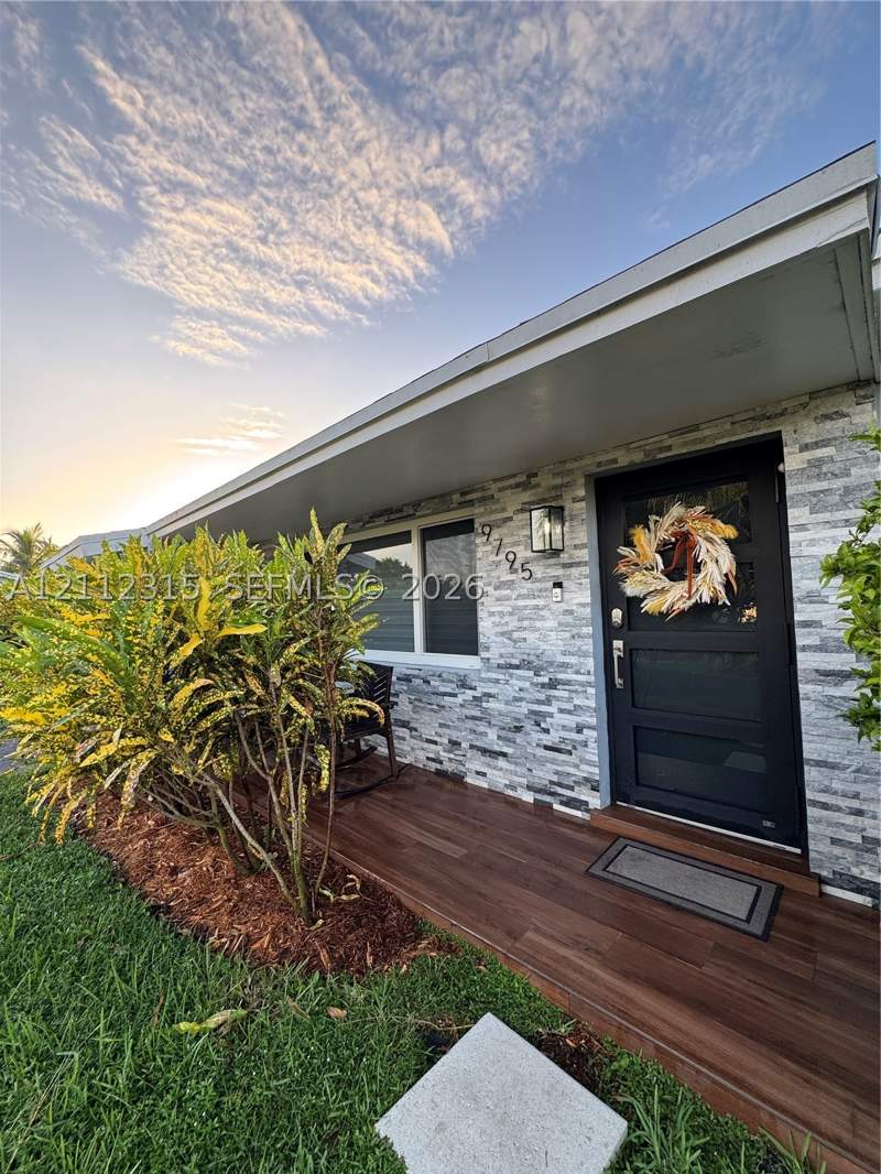 3 bedroom SingleFamilyResidence at 9795 SW 78th St, Heftler Homes Sunset Park, Miami — photo 2