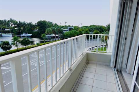 2600 Collins Ave 308, Miami Beach FL - photo 13 of 15