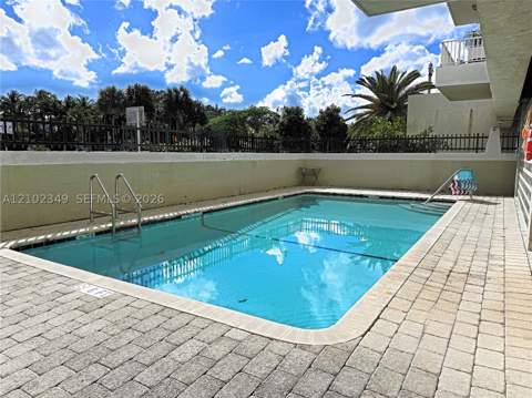 2600 Collins Ave 308, Miami Beach FL - photo 14 of 15