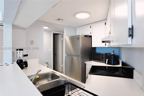 2600 Collins Ave 308, Miami Beach FL - photo 7 of 15