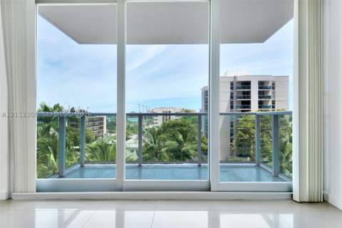 1000 West Ave 510, Miami Beach FL - photo 11 of 39