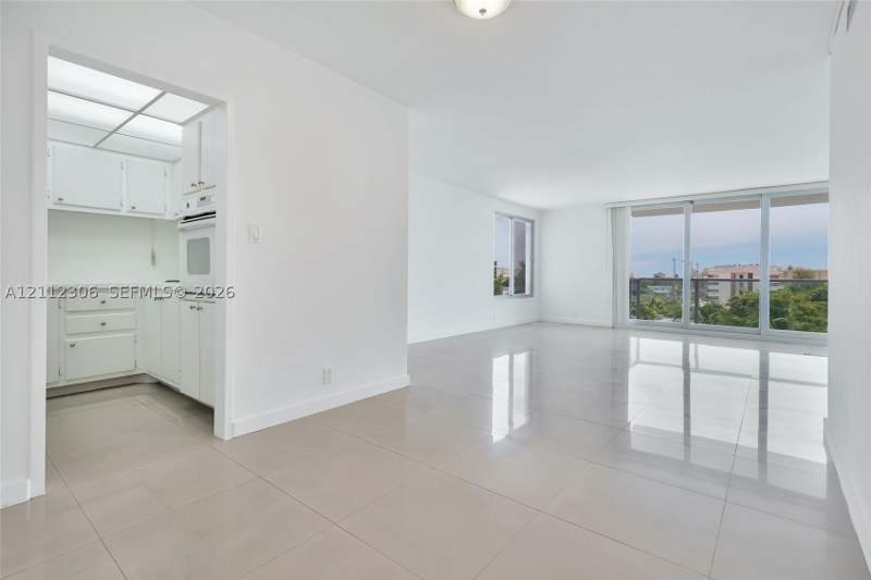 1 bedroom Condominium at 1000 West Ave 510, Mirador 1000 Condo, Miami Beach — photo 2