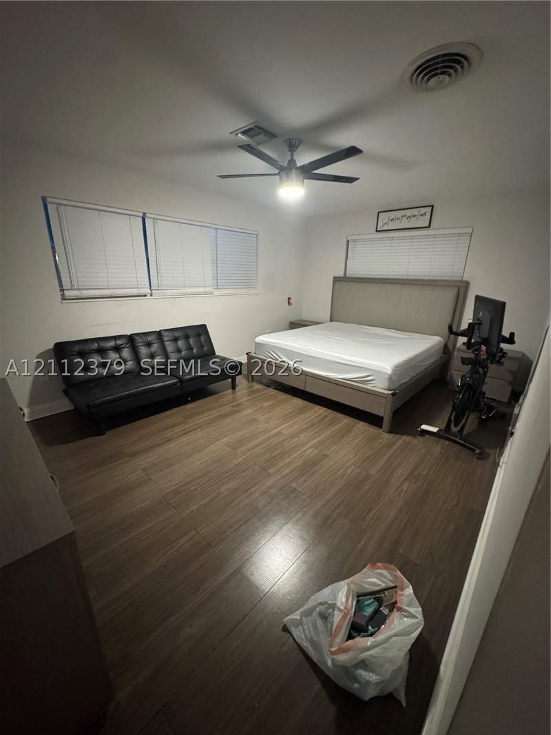 4 bedroom SingleFamilyResidence at 19600 NE 18th Pl, Greyknoll Estates, Miami — photo 5