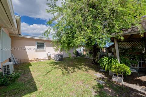 4480 NW 176th St, Miami Gardens FL - photo 10 of 31