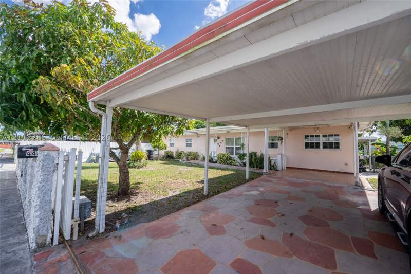 3 bedroom SingleFamilyResidence at 4480 NW 176th St, Carol City 1 St Addn, Miami Gardens — photo 5