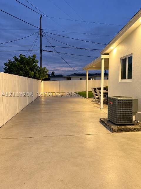 10450 SW 149th St, Miami FL - photo 11 of 20