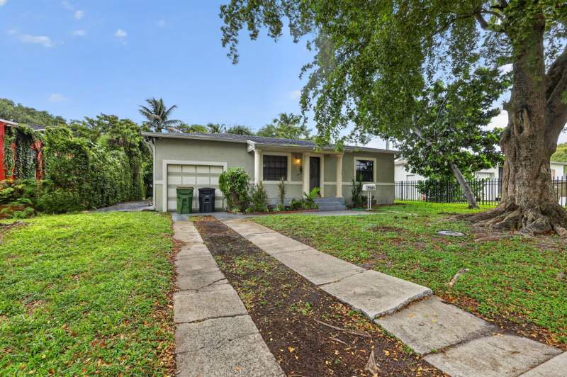 3 bedroom SingleFamilyResidence at 1385 NE 131st Street, Lamor Estates Sub, North Miami — photo 2