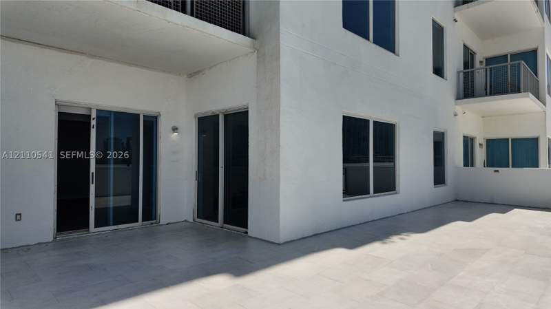 2 bedroom Condominium at 10 SW South River Dr 610, Neo Condo, Miami — photo 2