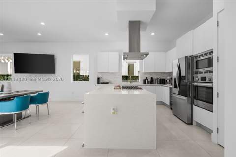 10054 NW 76th Ter, Doral FL - photo 15 of 57