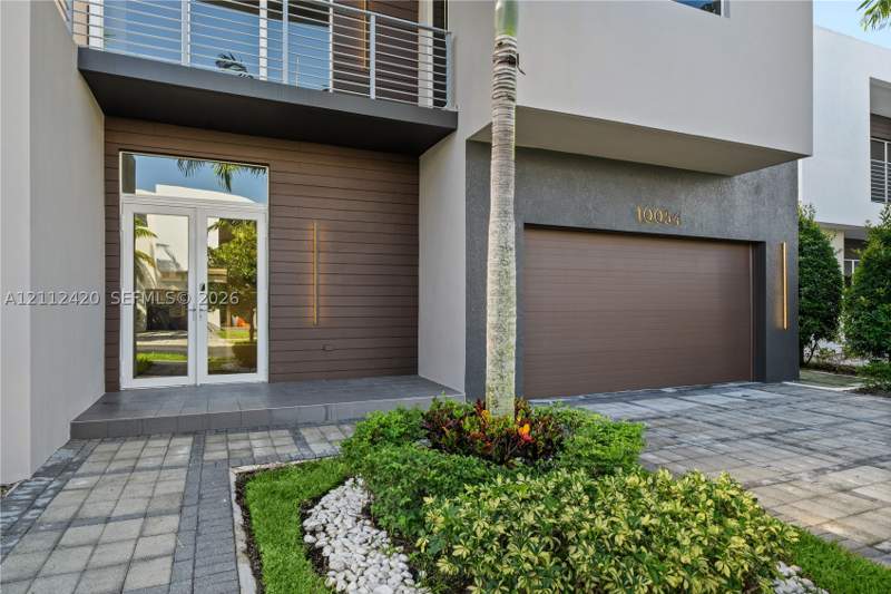 4 bedroom SingleFamilyResidence at 10054 NW 76th Ter, Doral Commons Residential, Doral — photo 4
