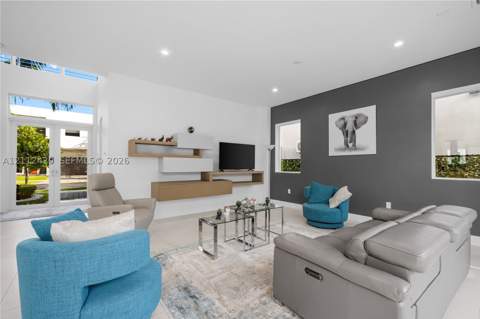 10054 NW 76th Ter, Doral FL - photo 7 of 57