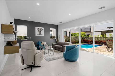 10054 NW 76th Ter, Doral FL - photo 8 of 57