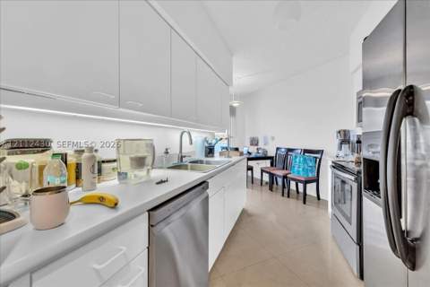 16445 Collins Ave 222, Sunny Isles Beach FL - photo 10 of 29