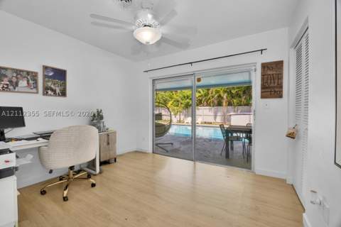 8815 SW 160th St, Palmetto Bay FL - photo 18 of 31