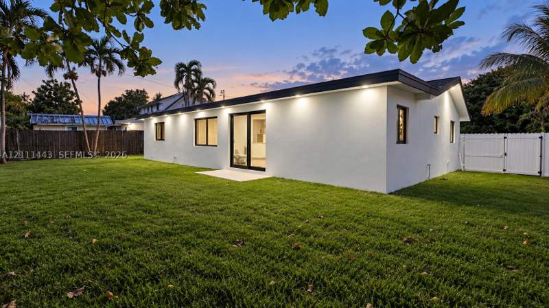 4 bedroom SingleFamilyResidence at 17781 SW 113th Ave, Green Hills Sec 2, Miami — photo 2