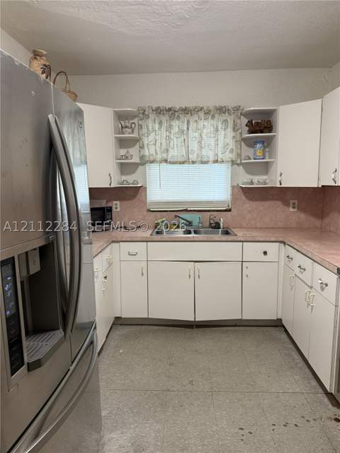 1315 Jann Ave, Opa Locka FL - photo 13 of 38