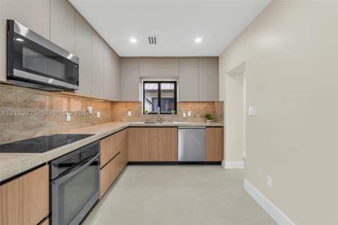 1000 SW 62nd Ave, West Miami FL - photo 19 of 53