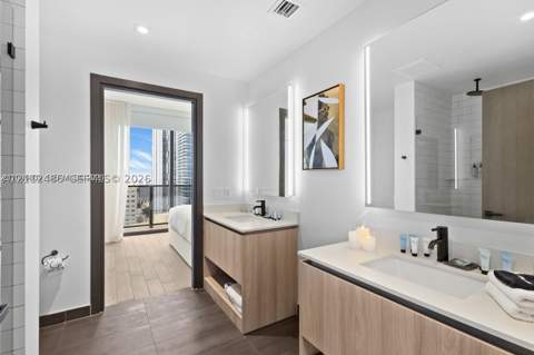 398 NE 5th St 1518, Miami FL - photo 10 of 31