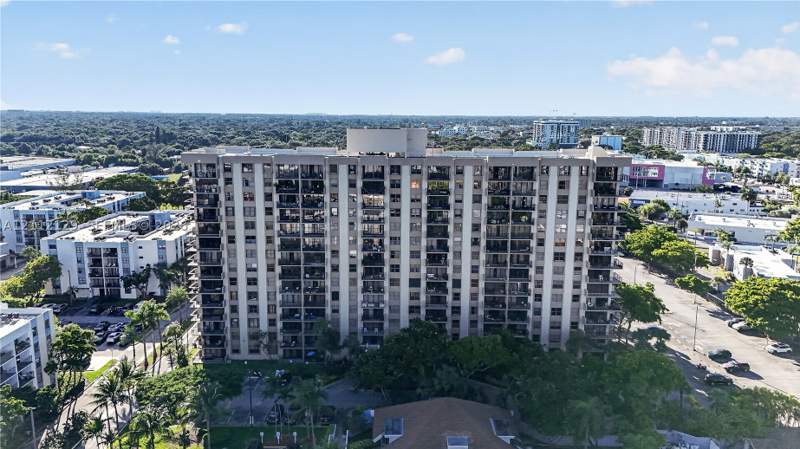 2 bedroom Condominium at 1470 NE 123rd St A1209, Greenwich Ph I Condo, North Miami — photo 2