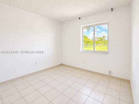 20759 SW 80th Pl, Cutler Bay FL - photo 8 of 15