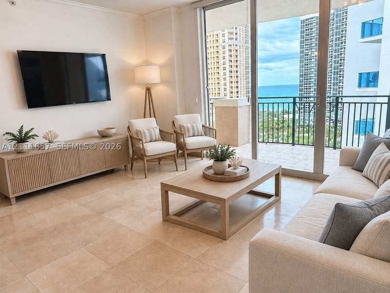 3 bedroom Condominium at 17555 Atlantic Blvd Ph5, King David Of Sunny Isles, Sunny Isles Beach — photo 2