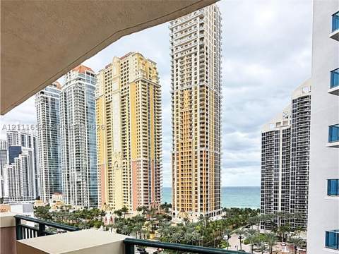 17555 Atlantic Blvd Ph5, Sunny Isles Beach FL - photo 6 of 16