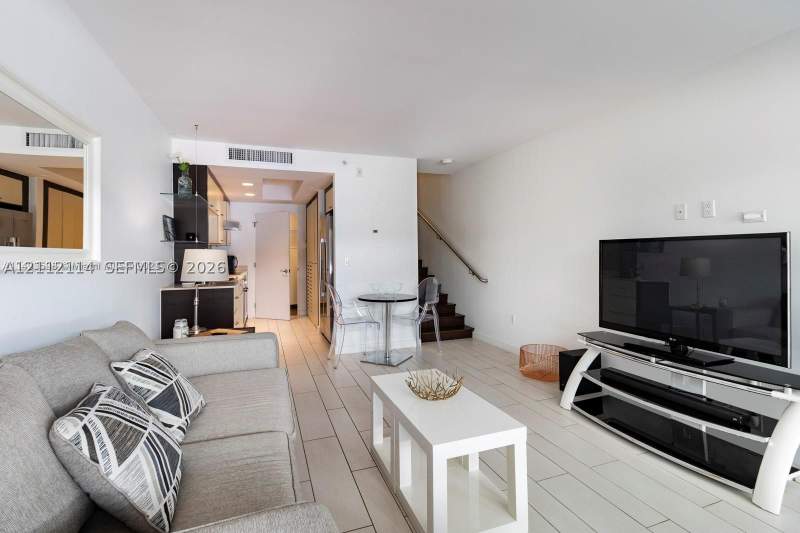 1 bedroom Condominium at 2130 Park Ave 5, Park Villas Condo, Miami Beach — photo 3