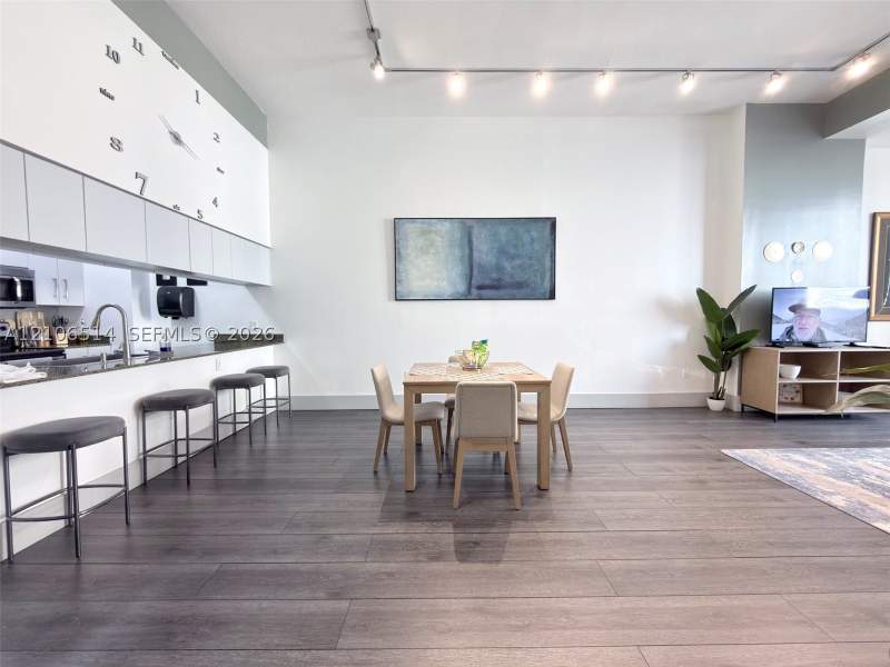 2 bedroom Condominium at 1200 Brickell Bay Dr 1406, The Club At Brickell Bay, Miami — photo 2