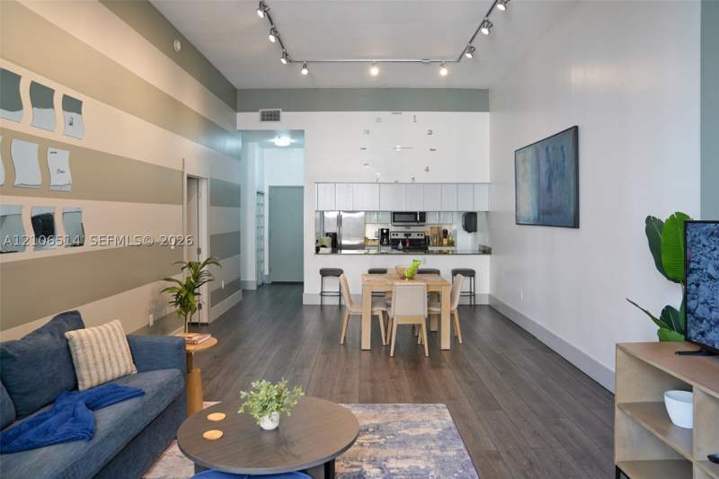 2 bedroom Condominium at 1200 Brickell Bay Dr 1406, The Club At Brickell Bay, Miami — photo 3