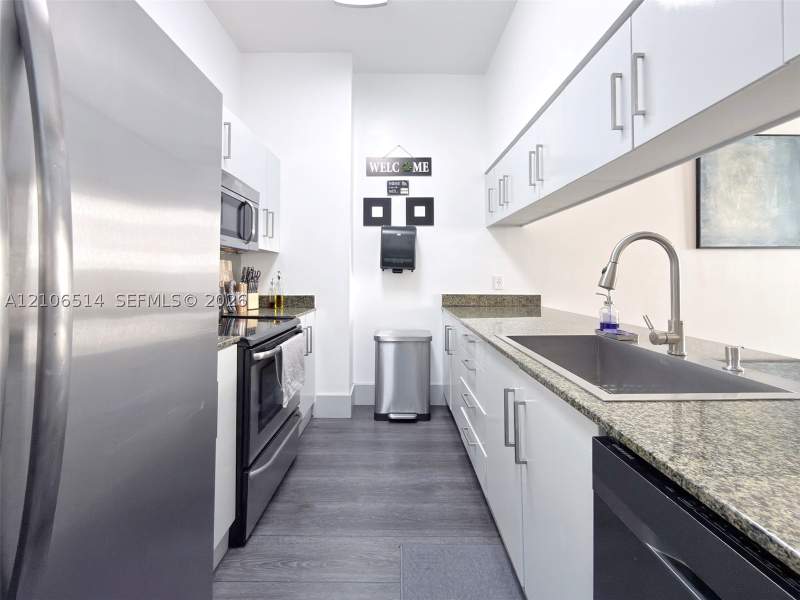 2 bedroom Condominium at 1200 Brickell Bay Dr 1406, The Club At Brickell Bay, Miami — photo 5