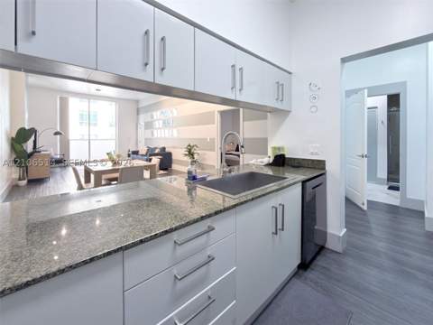 1200 Brickell Bay Dr 1406, Miami FL - photo 7 of 35