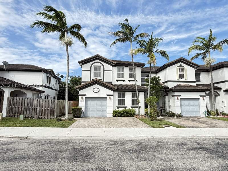 3 bedroom Townhouse at 7822 NW 116th Ave, Doral Isles North Sec Two, Doral — photo 3