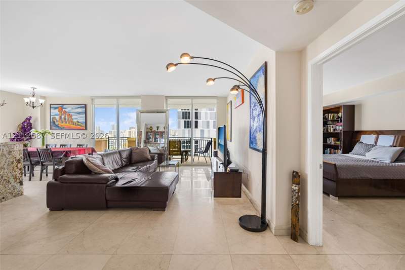 3 bedroom Condominium at 17555 NW Atlantic Blvd 1108, King David Of Sunny Isles, Sunny Isles Beach — photo 2