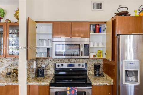 17555 NW Atlantic Blvd 1108, Sunny Isles Beach FL - photo 8 of 39