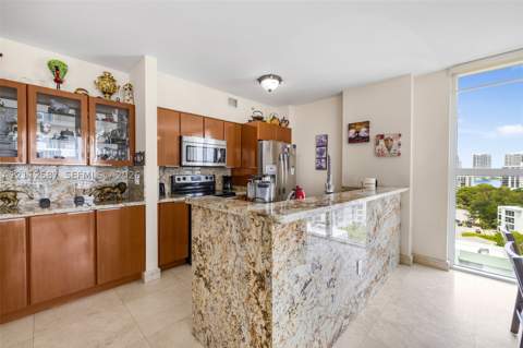 17555 NW Atlantic Blvd 1108, Sunny Isles Beach FL - photo 9 of 39