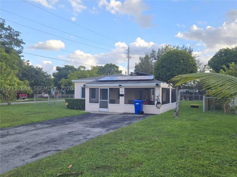 3 bedroom SingleFamilyResidence at 1698 NE 177th St, Fulford By The Sea Sec U, North Miami Beach — photo 2