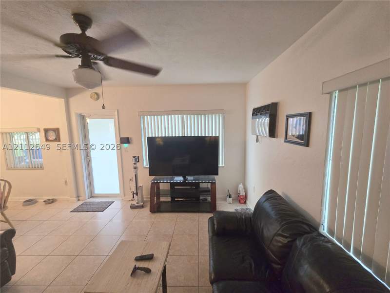3 bedroom SingleFamilyResidence at 1698 NE 177th St, Fulford By The Sea Sec U, North Miami Beach — photo 5