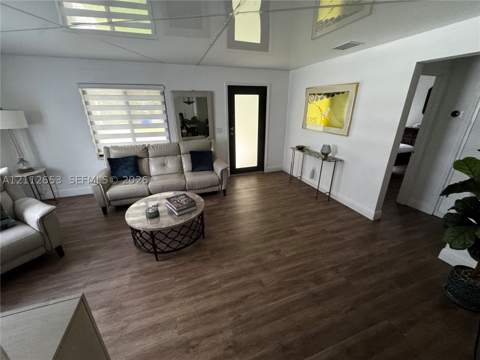 2040 NW 14th St, Miami FL - photo 7 of 23
