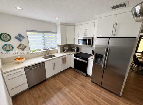2040 NW 14th St, Miami FL - photo 8 of 23