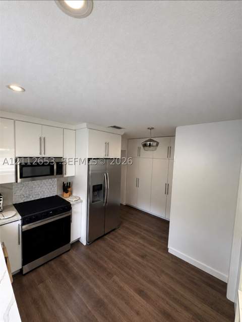 2040 NW 14th St, Miami FL - photo 9 of 23